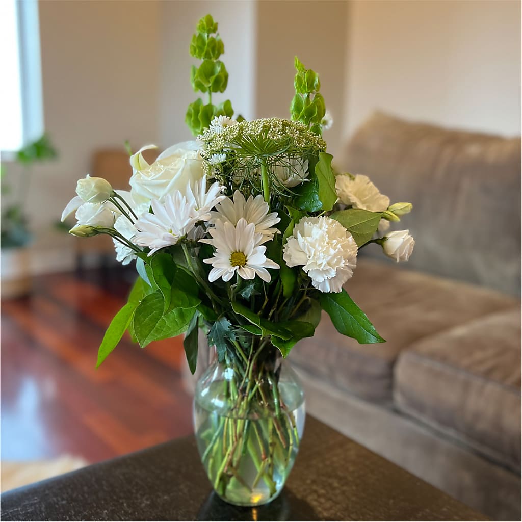 Classic Ivory – A Florist Original –  Coquitlam Florist, Port Coquitlam BC