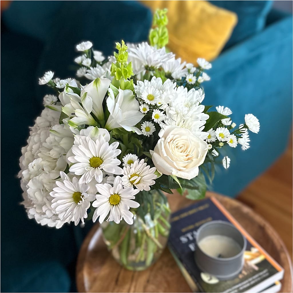 Classic Ivory – A Florist Original –  Coquitlam Florist, Port Coquitlam BC